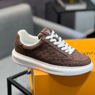 Louis Vuitton Tênis Lifestyle Marrom Branco Monogramado Upper Sola de Borracha