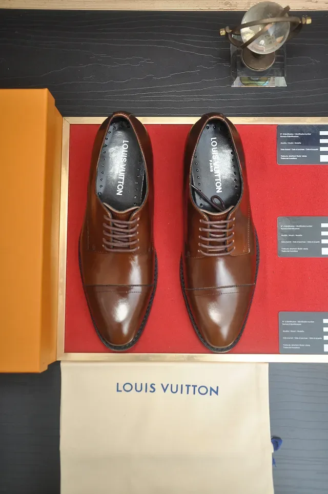 Louis Vuitton حذاء أكسفورد جلد بني كاب تو 5