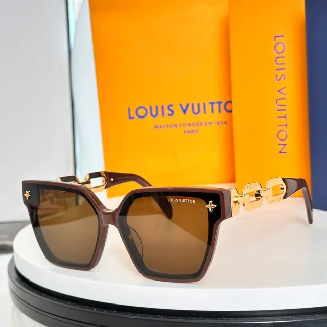 Louis Vuitton Chain Oversized Square White Gradient Sunglasses 5