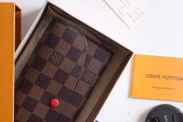 Louis Vuitton Damier Azur bege cinza xadrez tela rosa botão de pressão longo carteira 8