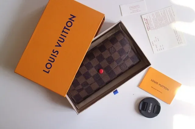 Louis Vuitton Damier Azur bege cinza xadrez tela rosa botão de pressão longo carteira 9