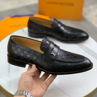 Louis Vuitton Damier Graphite 黑米 穿孔棋盘格皮革 金属 LV 扣带 乐福鞋