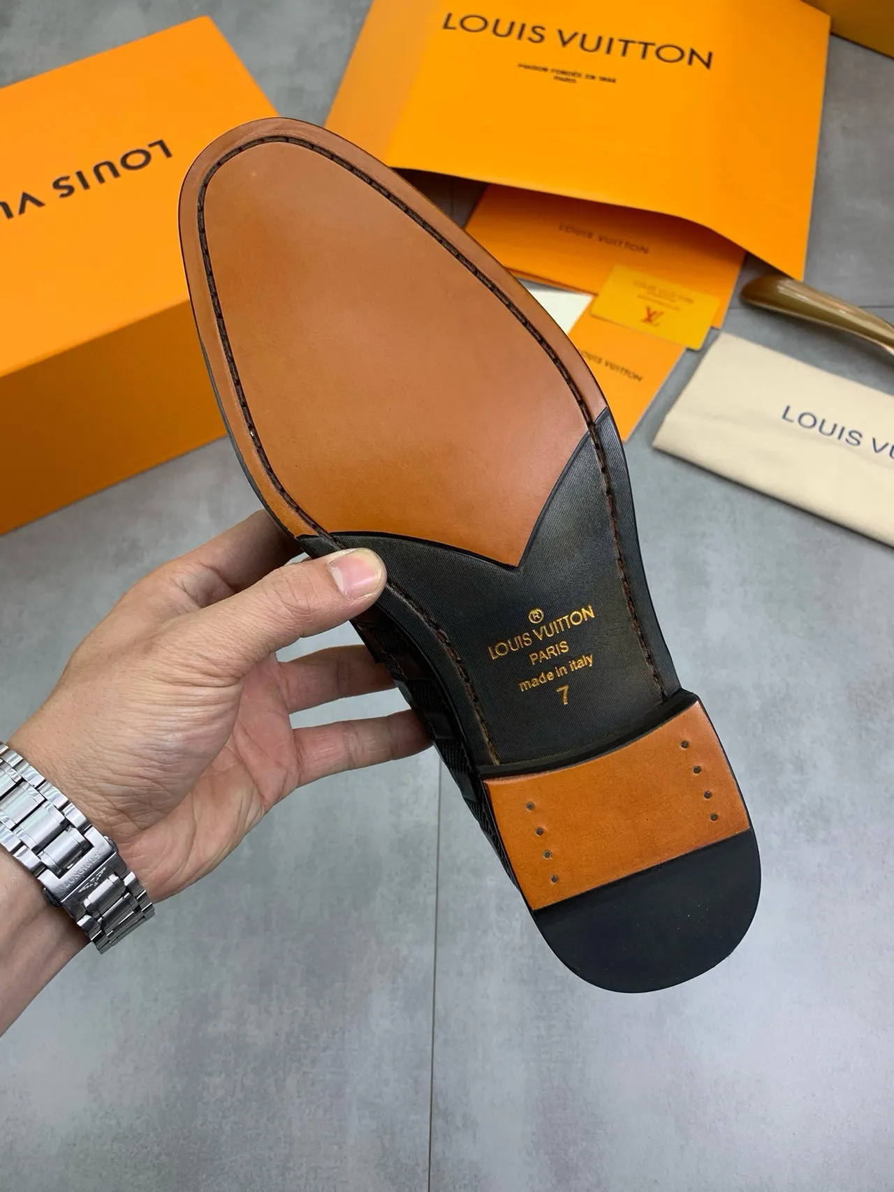Louis Vuitton Damier Graphite Noir Beige Cuir Perforé à damier Métal LV Boucle Sangle Mocassins 4