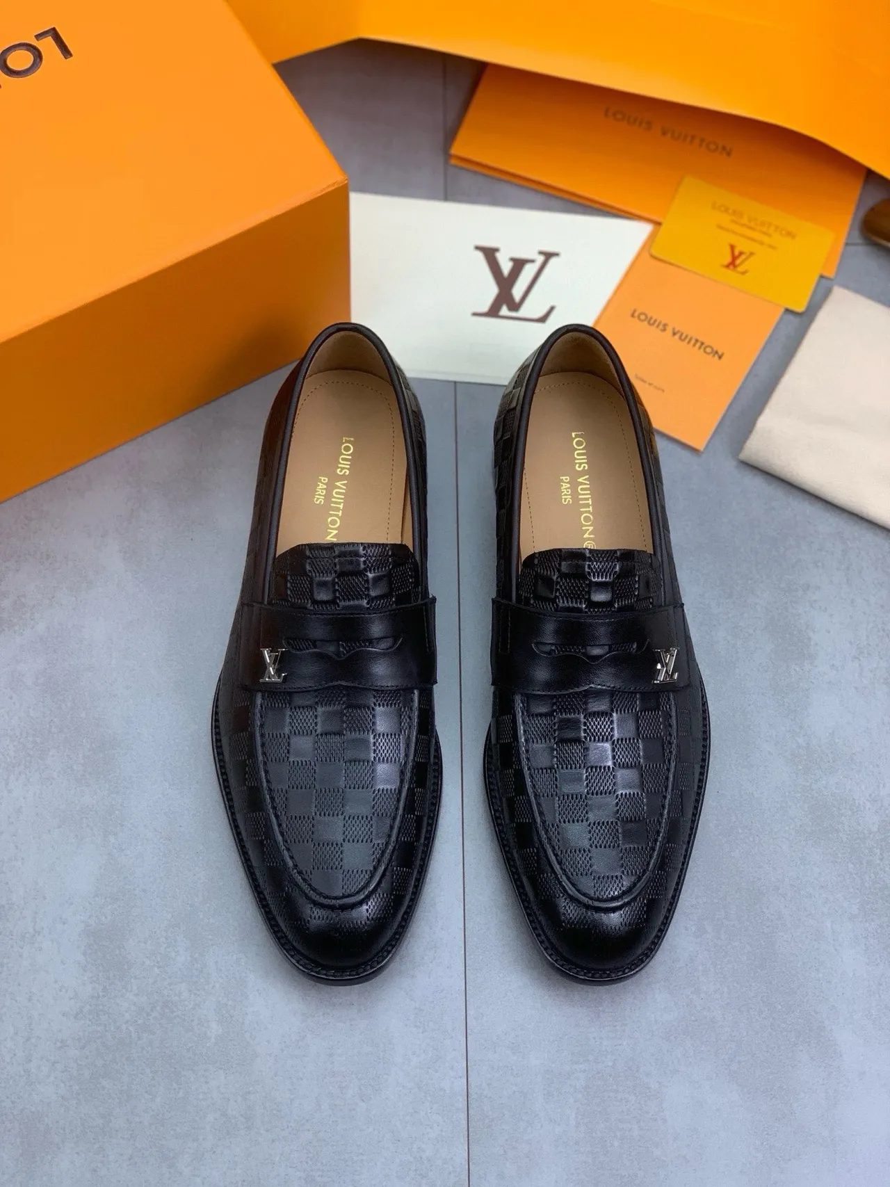 Louis Vuitton Damier Graphite Noir Beige Cuir Perforé à damier Métal LV Boucle Sangle Mocassins 5