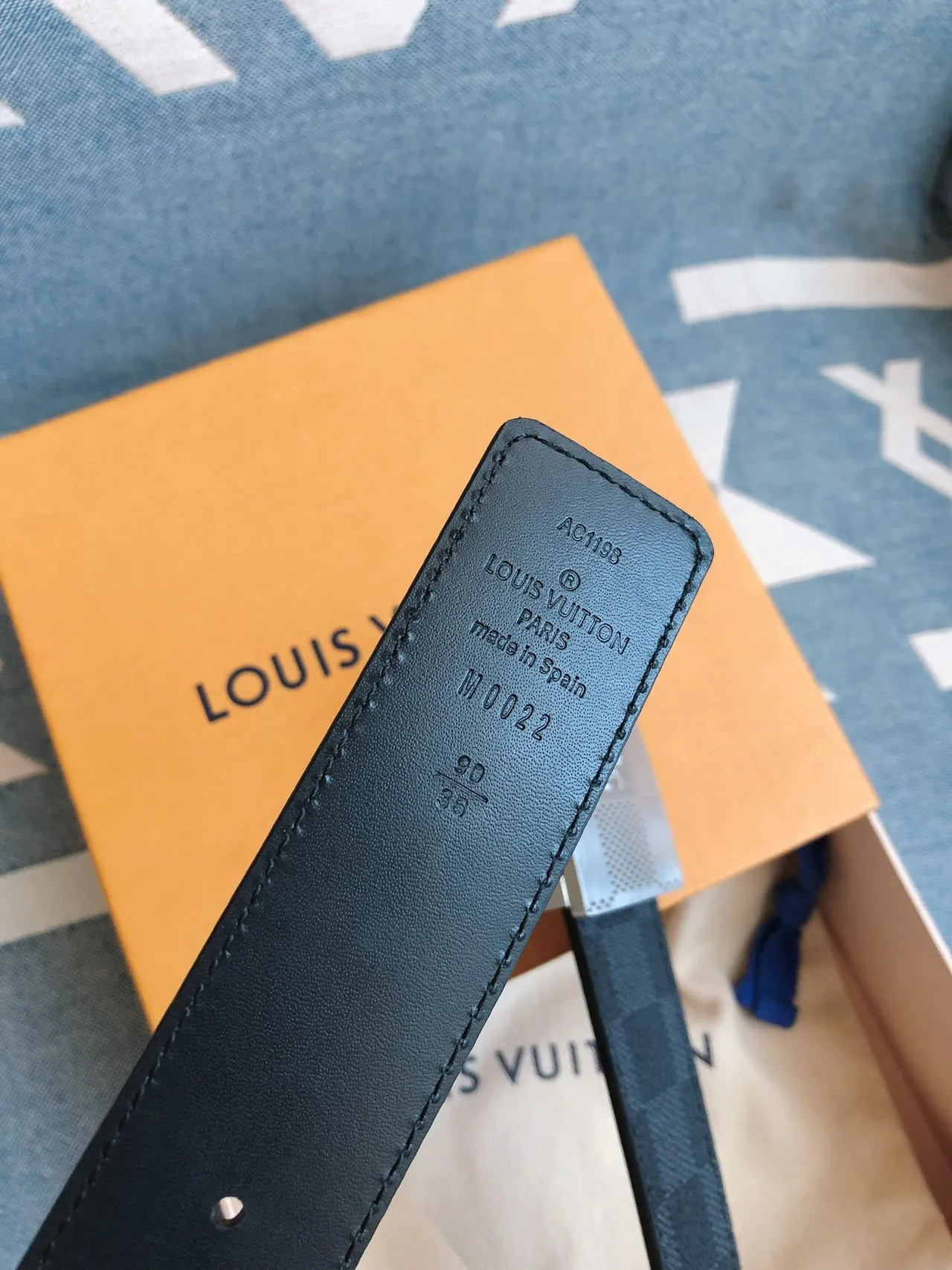 Louis Vuitton Damier Graphite Blue Leather Belt 5