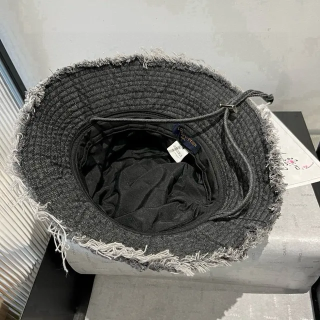 Louis Vuitton Denim Frayed Brim Bucket Hat 4
