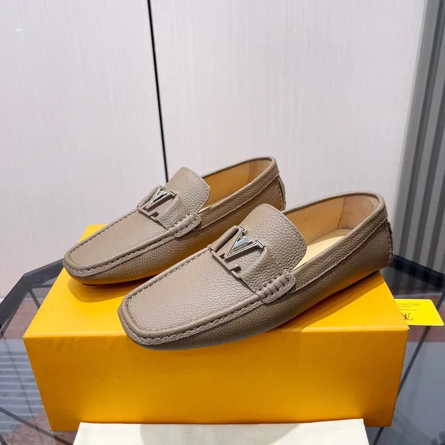 Louis Vuitton Driver Loafer Beige Pebbled Leather Loafers 2
