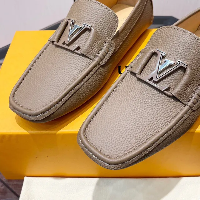 Louis Vuitton Driver Loafer Beige Pebbled Leather Loafers 4