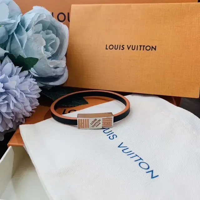 Louis Vuitton EDGE IT Black Blue Leather Band Metal Plaque Bracelet 5