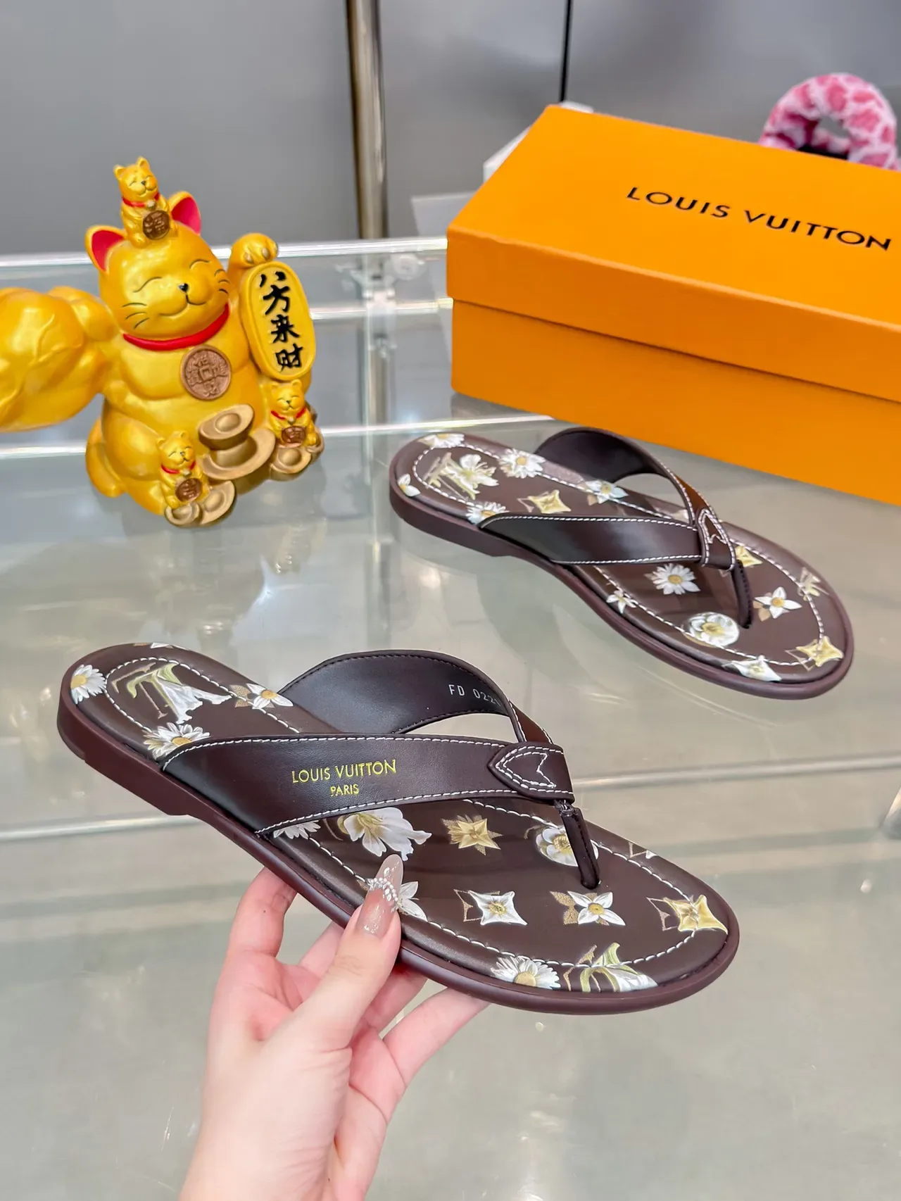 Louis Vuitton Sandales Flip Flop Marron Multicolore Cuir Borde Cousu 10