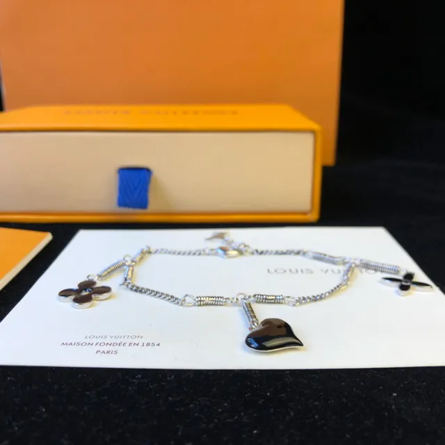 Louis Vuitton Flower and Heart Charm Silver-Tone Bracelet 8