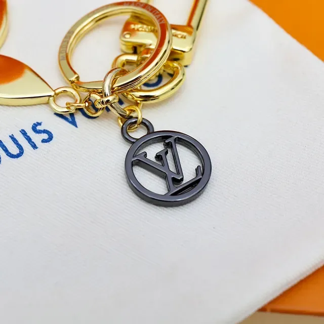 Louis Vuitton Flower Motif Gold Silver Metal Four-Petal Pendant Bracelet 9