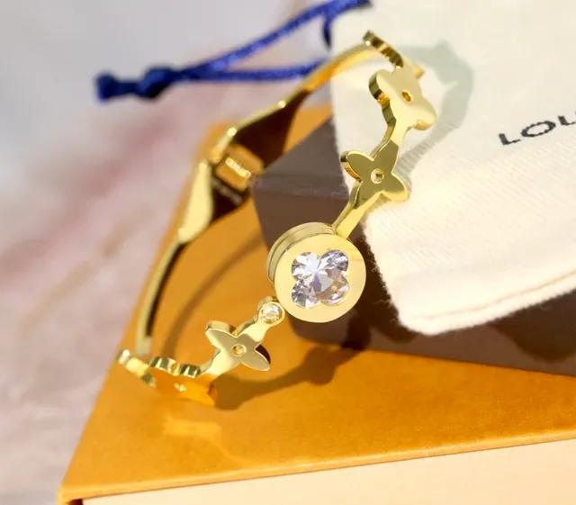 Louis Vuitton Flower Motif Gold-Tone Crystal Bracelet 7