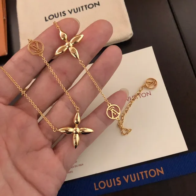Louis Vuitton Flower Motif Gold-Tone Necklace 3