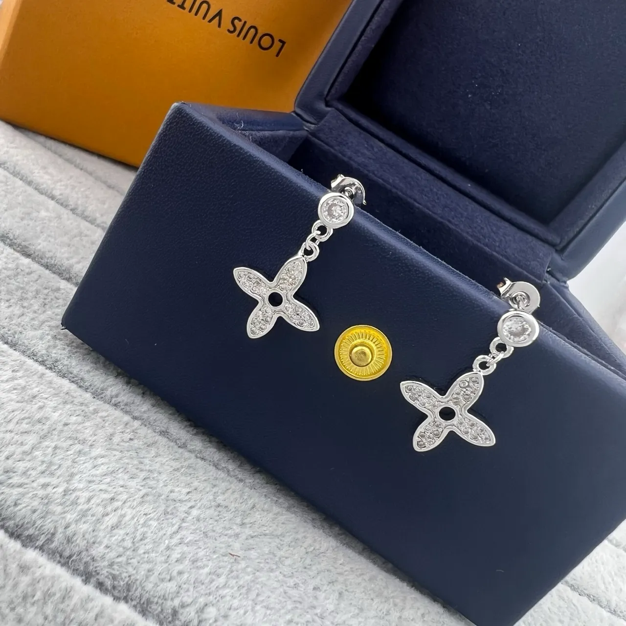 Louis Vuitton Flower Pavé Drop Earrings 4