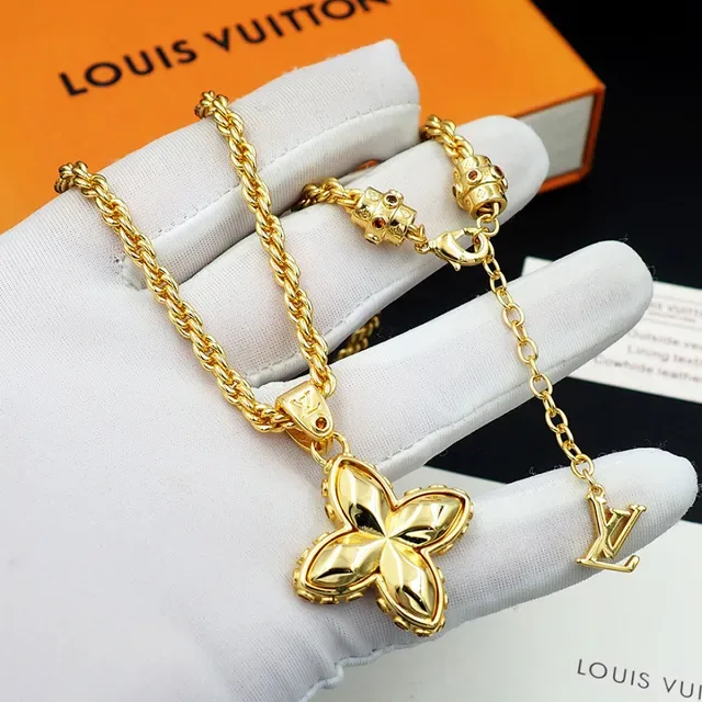 Louis Vuitton Flower Quatrefoil Gem-Accented Silver Necklace 6