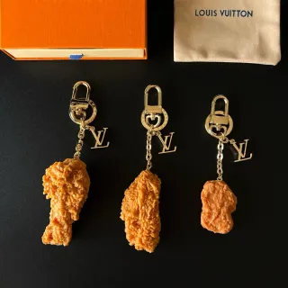 Louis Vuitton Gold Beige Hardware Fried-Chicken-Shaped Pendant Bracelet