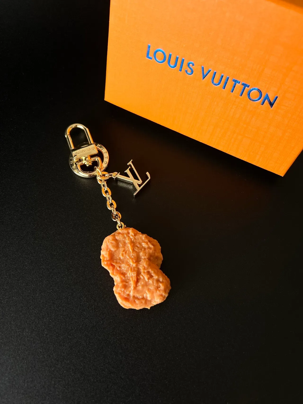 Louis Vuitton Gold Beige Hardware Fried-Chicken-Shaped Pendant Bracelet 4