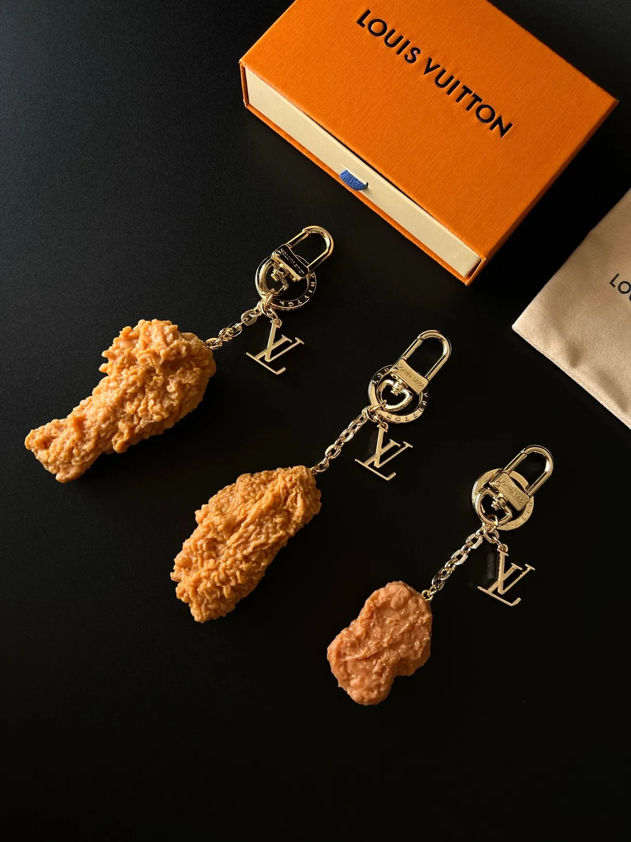 Louis Vuitton Gold Beige Hardware Fried-Chicken-Shaped Pendant Bracelet 10