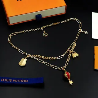 Louis Vuitton 金红色回形针和马蹄链混合多魅力吊坠设计项链