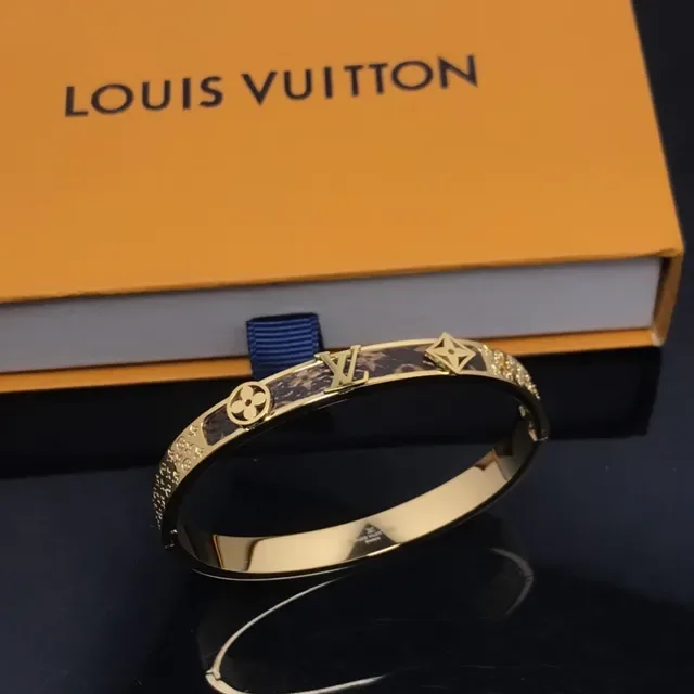 Louis Vuitton Gold-Tone Monogram Motif Enamel Bangle Bracelet 4