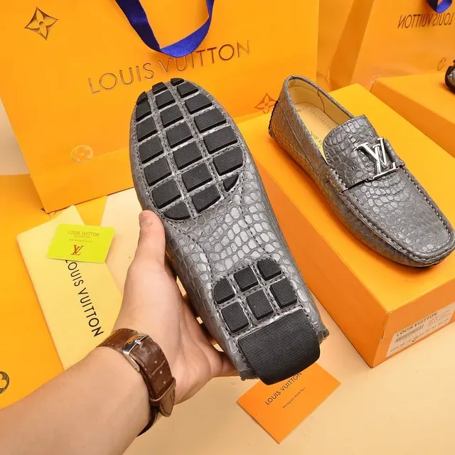 Louis Vuitton Gray Silver Crocodile-Embossed Leather LV Buckle Closure Loafer 4