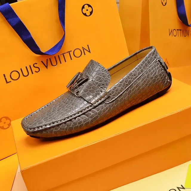 Louis Vuitton Gray Silver Crocodile-Embossed Leather LV Buckle Closure Loafer 5