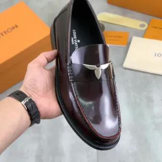 Louis Vuitton Horsebit Loafer 酒红色 漆皮 Loafers