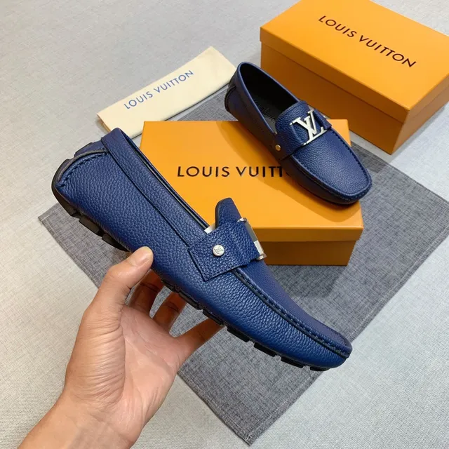 Louis Vuitton Mocassim Couro Granulado Azul Marinho Fivela de Metal Slip-On Loafers 3