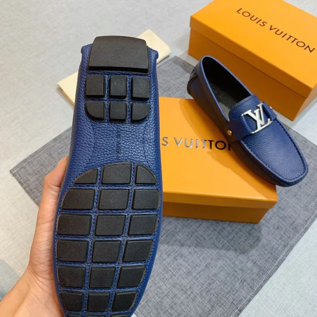 Louis Vuitton Mocassim Couro Granulado Azul Marinho Fivela de Metal Slip-On Loafers 5