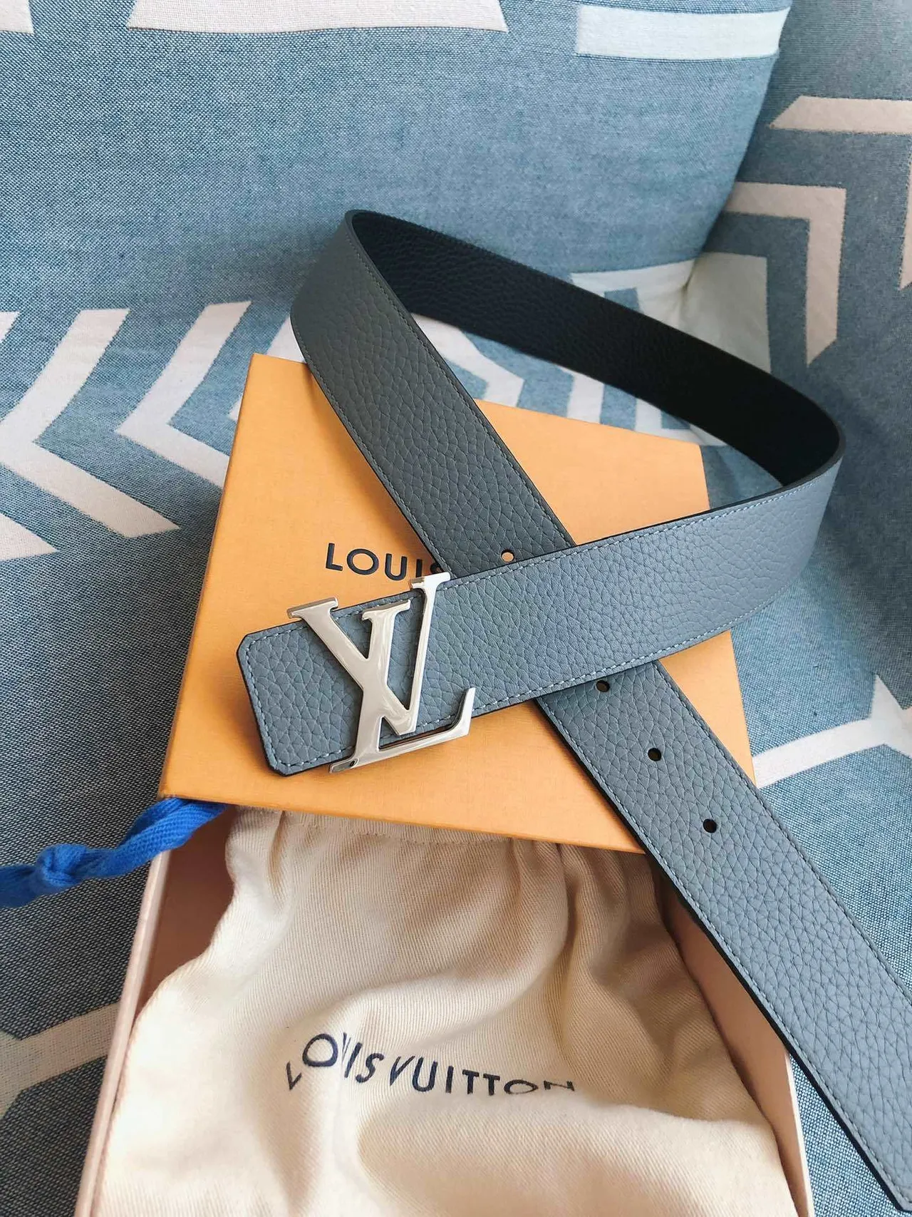 Louis Vuitton LV Belt Light Gray Pebbled Leather Belt 2