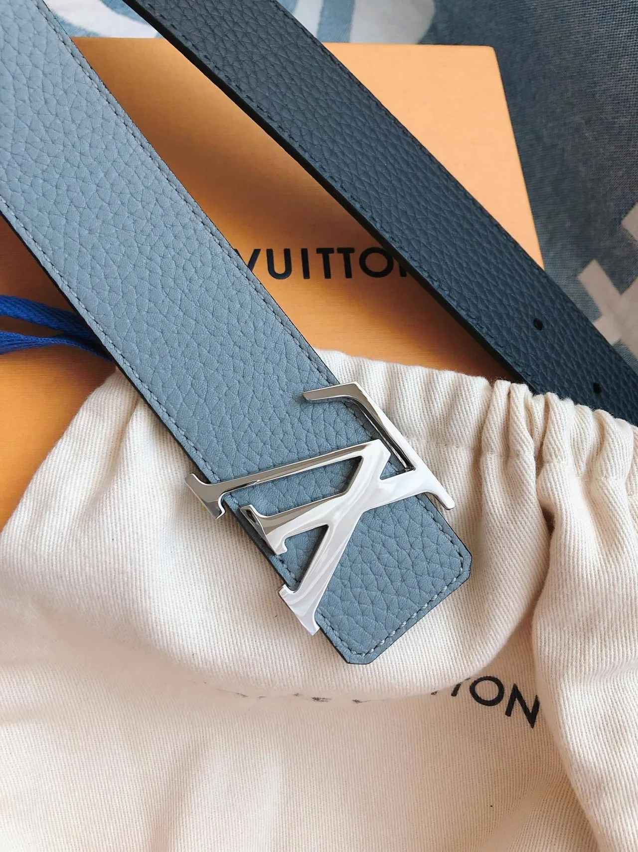Louis Vuitton LV Belt Light Gray Pebbled Leather Belt 6
