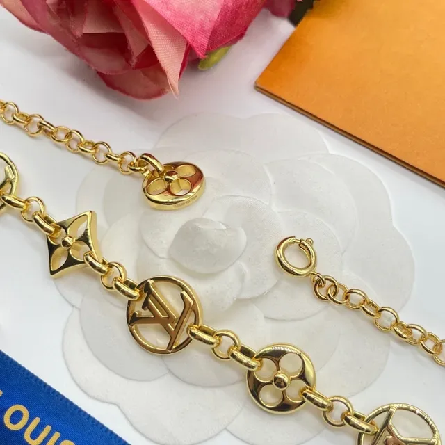 Louis Vuitton LV Flower Gold-Tone Chain Necklace 2