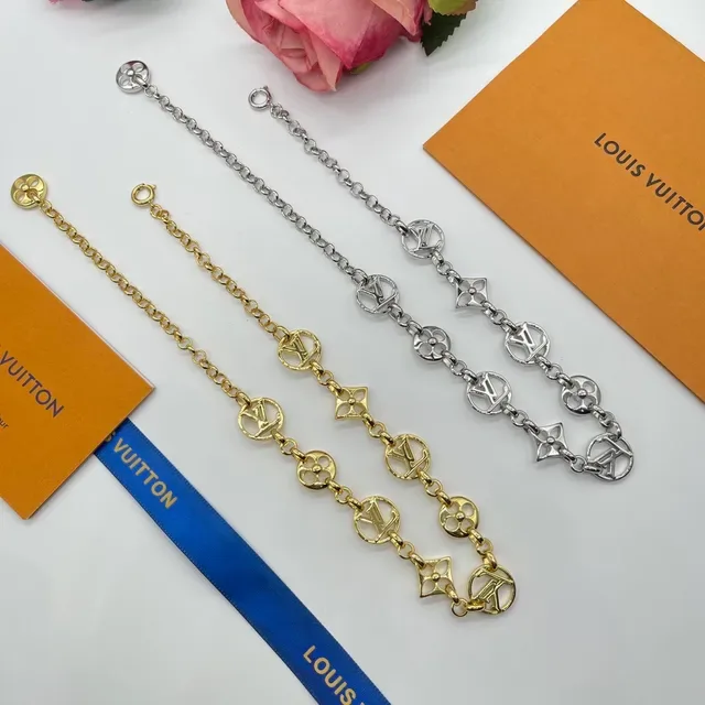 Louis Vuitton LV Flower Gold-Tone Chain Necklace 5