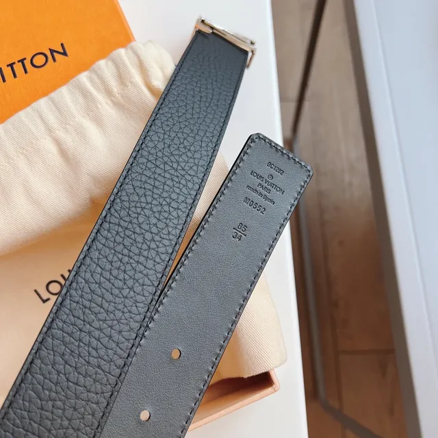 Louis Vuitton LV Initiales Black Pebbled Leather Belt 4