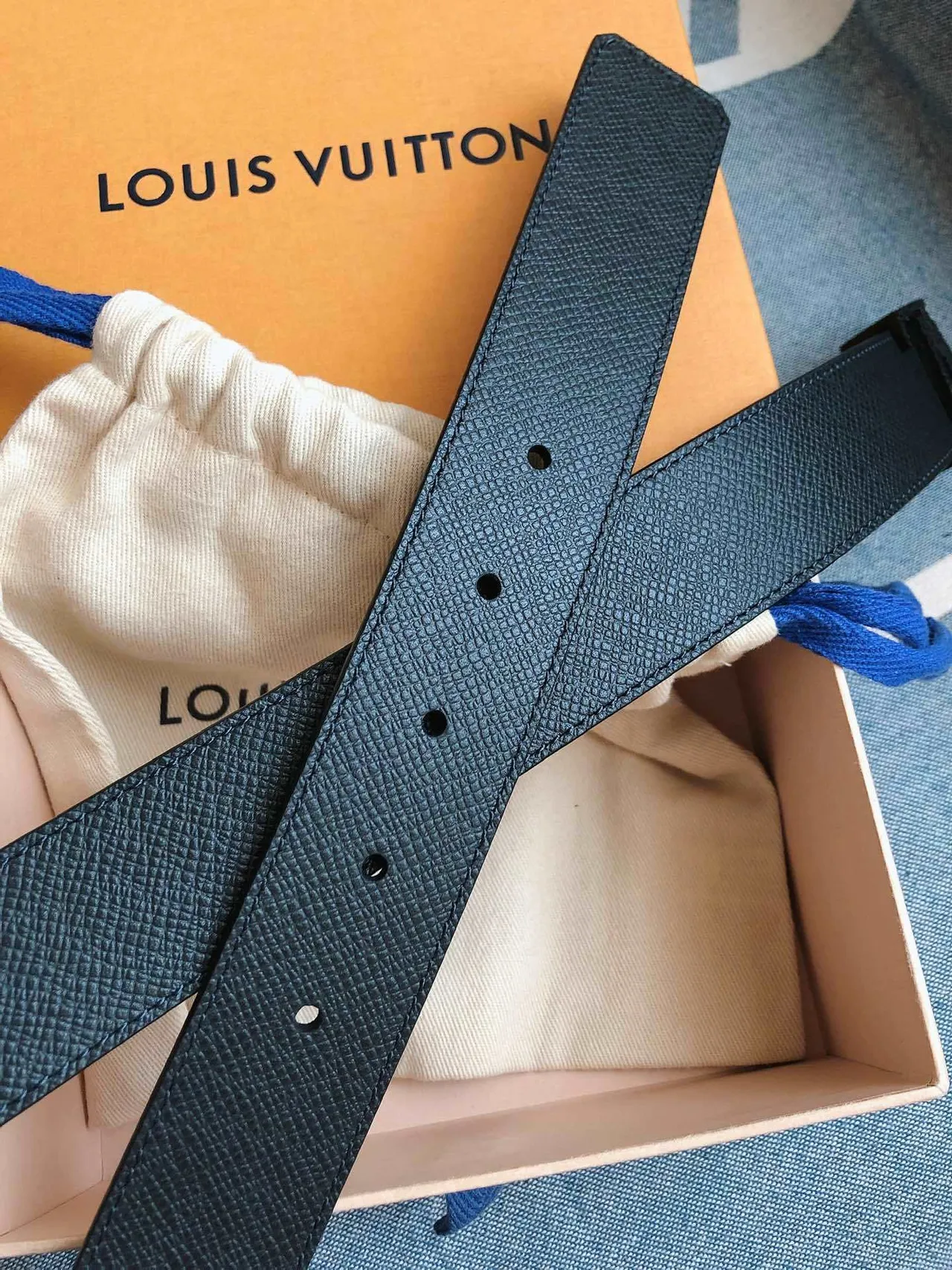 Louis Vuitton LV Initiales Black Textured Leather Belt 5