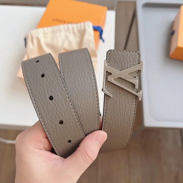 Louis Vuitton LV Initiales Gray Black Grained Monogram Buckle Leather Belt 4