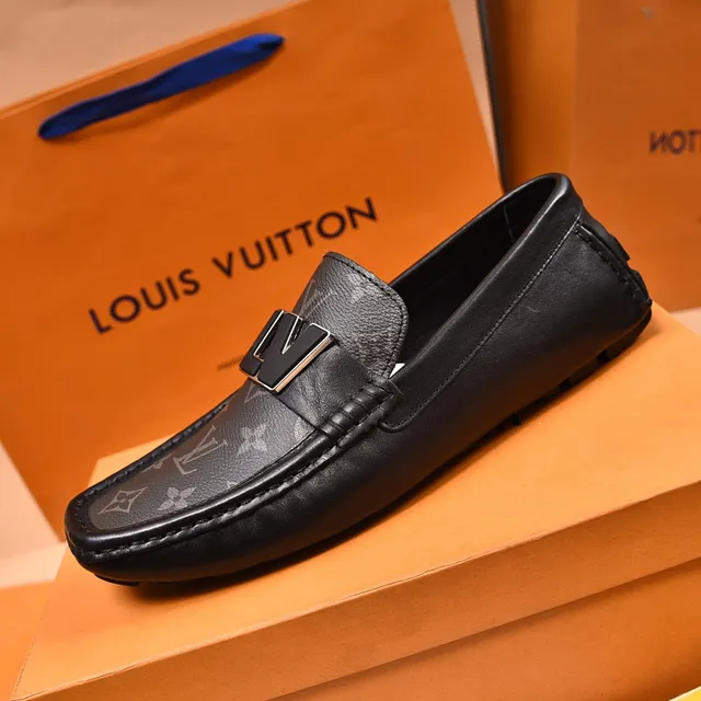 Louis Vuitton LV mocassin noir gris monogramme toile boucle métallique courroie mocassin 5