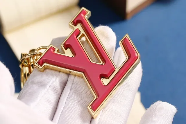 Louis Vuitton LV Logo Red Navy Enamel-Filled Monogram Gold-Tone Metal Bracelet 2