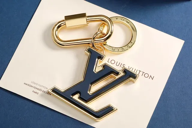 Louis Vuitton LV Logo Red Navy Enamel-Filled Monogram Gold-Tone Metal Bracelet 7