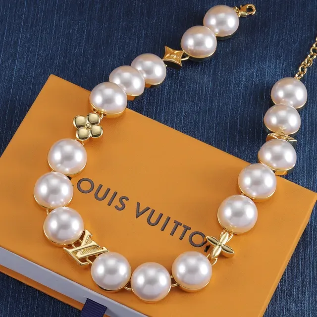 Collier de perles multi-couches Louis Vuitton LV Pearls Beige et Or 4