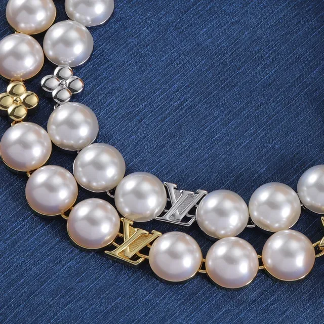 Collier de perles multi-couches Louis Vuitton LV Pearls Beige et Or 8