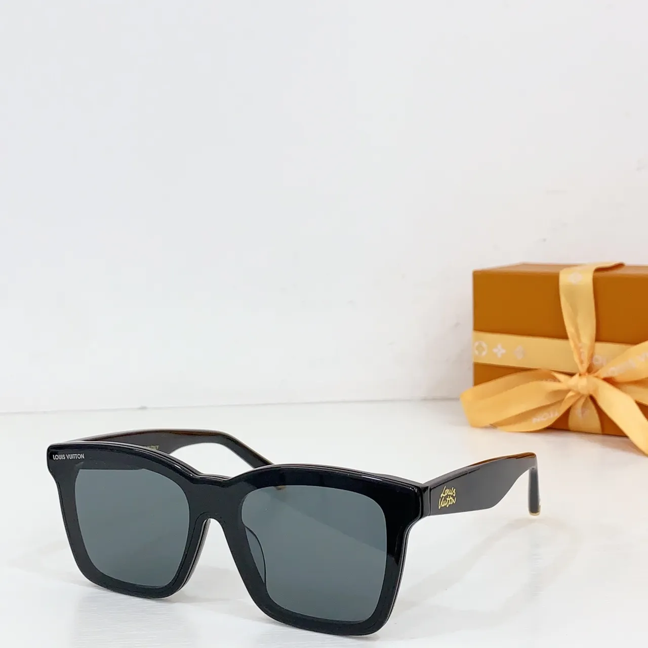 Louis Vuitton LV Script Square Black Sunglasses 3