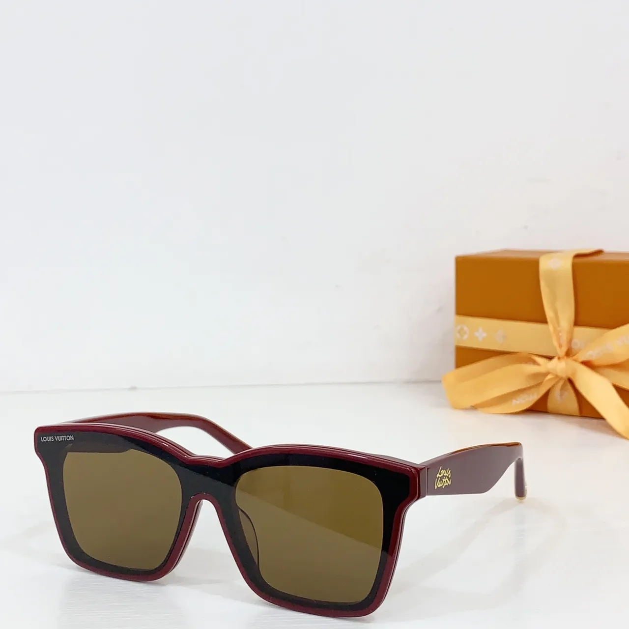 Louis Vuitton LV Script Square Black Sunglasses 4