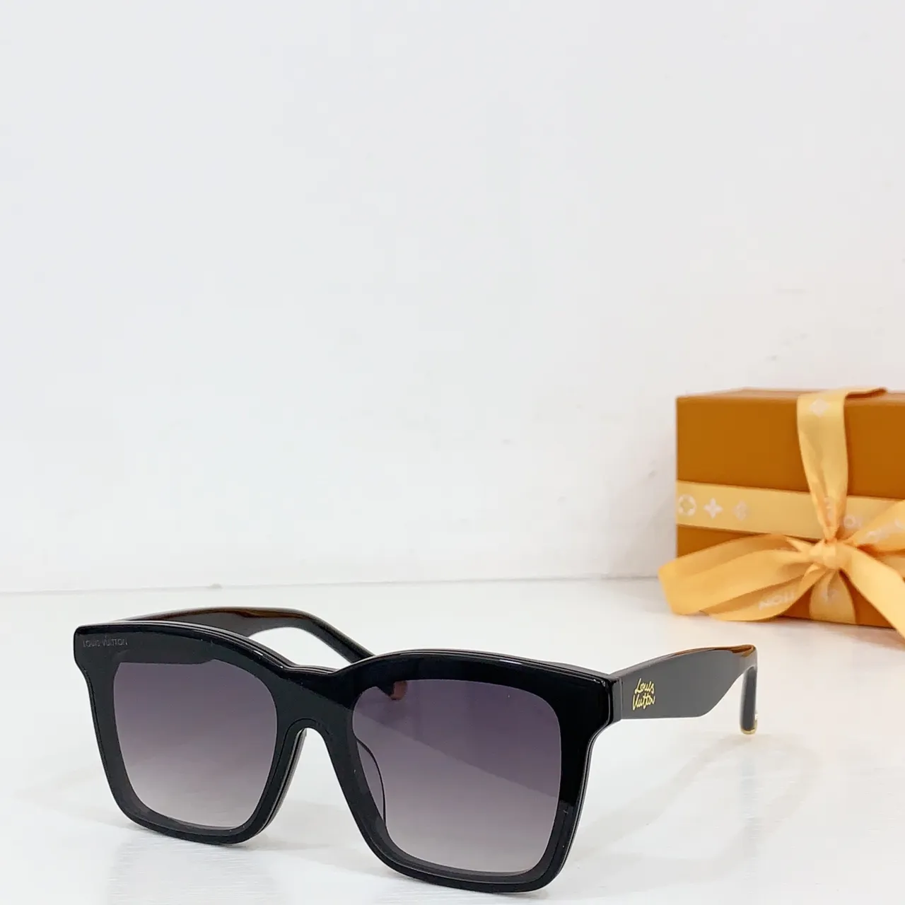 Louis Vuitton LV Script Square Black Sunglasses 6