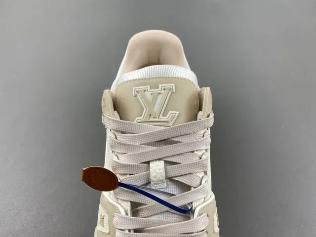 Louis Vuitton LV Trainer Beige Blanc Semelle multicouche Tissu et cuir grainé Sneakers Lifestyle 5
