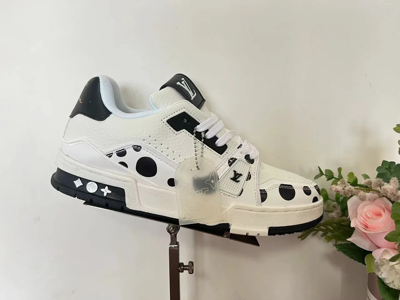 Louis Vuitton LV Trainer Black Yellow Chunky Layered Sole Synthetic Leather Upper Lifestyle Sneakers 10