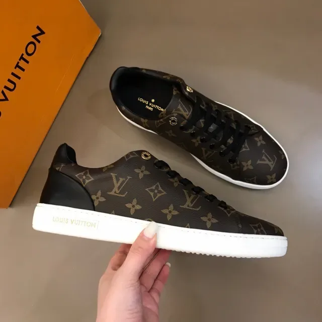 Louis Vuitton LV Trainer Marron Noir Monogram Canvas Cuir Contrefort Talon Sneakers Lifestyle 5