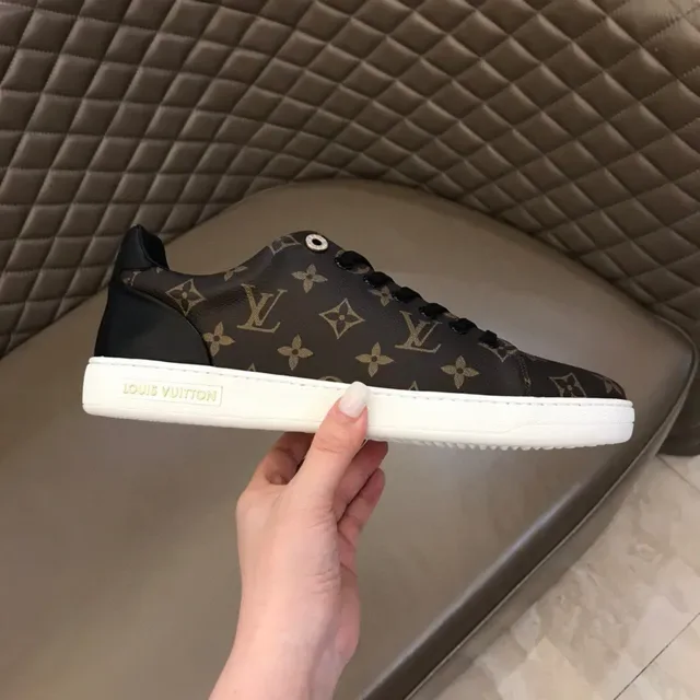 Louis Vuitton LV Trainer Marron Noir Monogram Canvas Cuir Contrefort Talon Sneakers Lifestyle 6