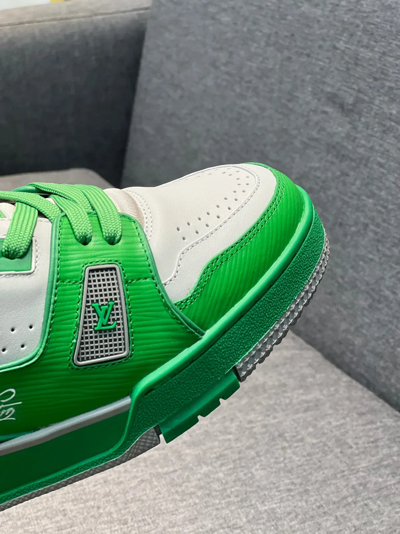 Louis Vuitton LV Trainer Green White Low-Top Layered Leather And Synthetic Upper Lifestyle Sneakers 4
